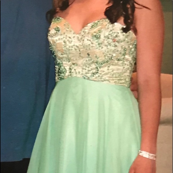 Alyce prom dress - Picture 3 of 4